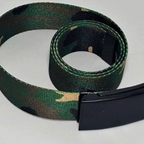 Camouflage Belt Black Matte Buckle LGBT 42" Unisex - Picture 3 of 4